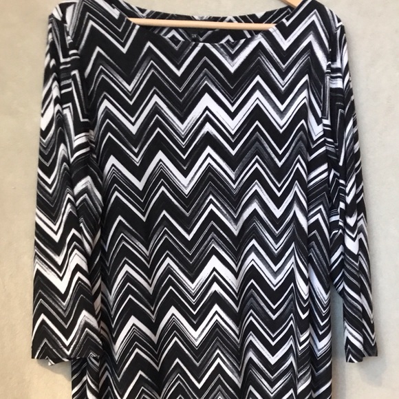 Tops - L Bisse - Black & White Chevron Tunic/Dress 2X